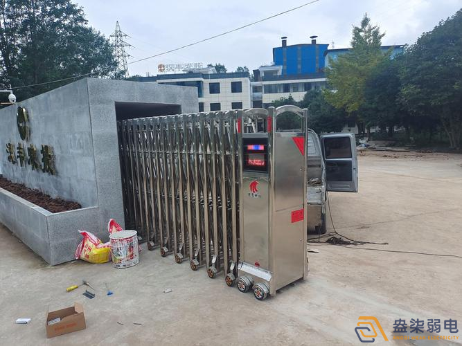 工廠大門使用伸縮門的好處？