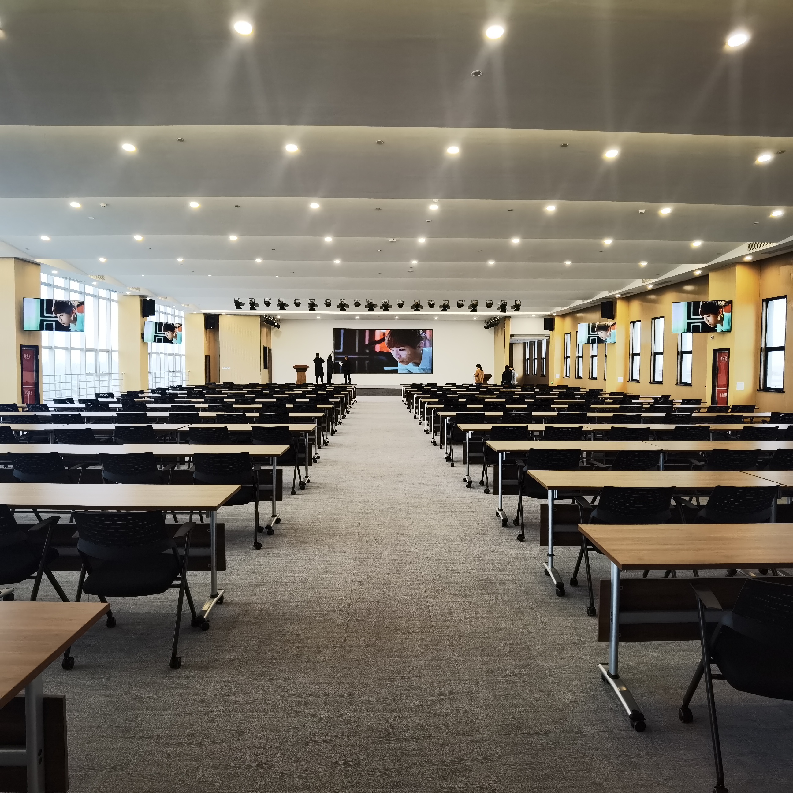 多媒體會議系統